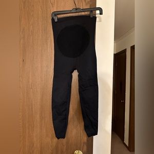 Maternity leggings. Worn once. Size small-medium